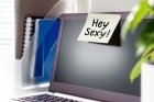 Harcèlement sexuel d'ambiance : attention aux "blagues" avec les salariés...